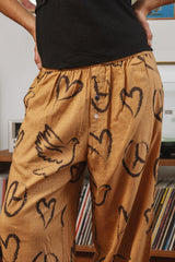 PEACE AND LOVE BOTTOM